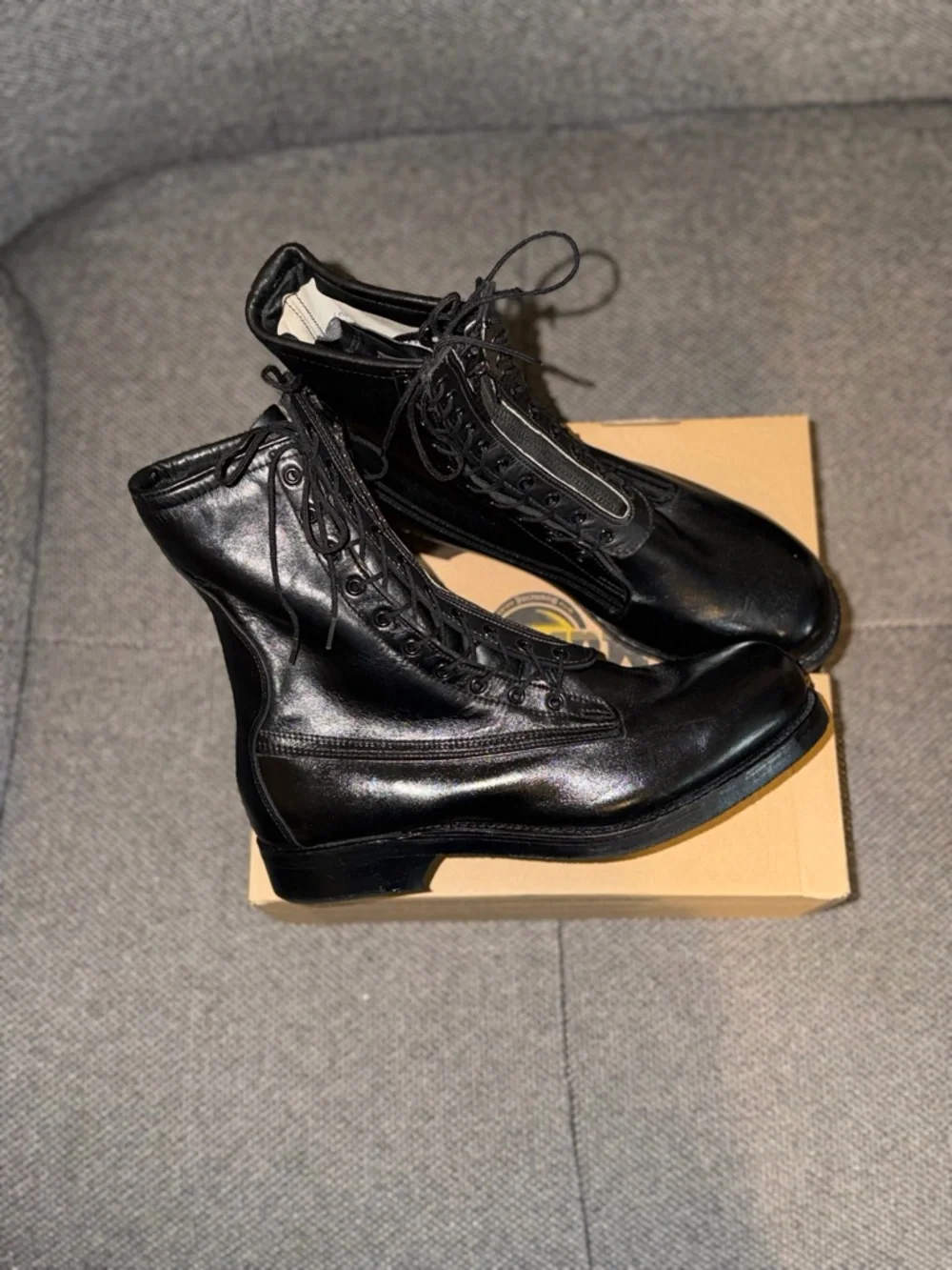 Biltrite Classic Men's Black Leather Boots - Picture 1 of 5